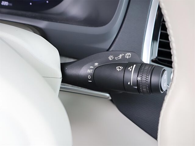 2023 Volvo XC90 Recharge Plug-In Hybrid T8 Plus 6 Passenger Merriam KS