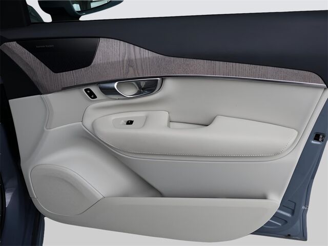 2023 Volvo XC90 Recharge Plug-In Hybrid T8 Plus 6 Passenger Merriam KS