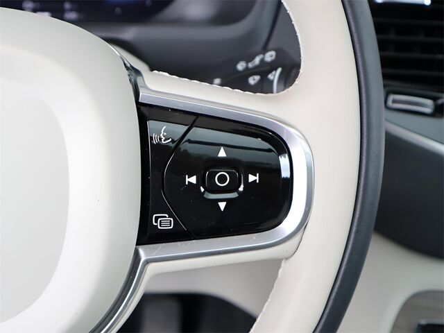 2023 Volvo XC90 Recharge Plug-In Hybrid T8 Plus 6 Passenger Merriam KS