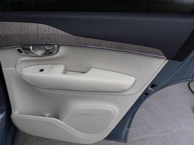 2023 Volvo XC90 Recharge Plug-In Hybrid T8 Plus 6 Passenger Merriam KS