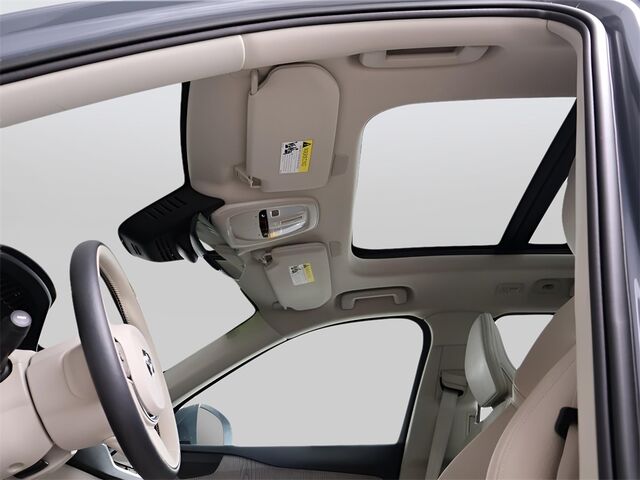 2023 Volvo XC90 Recharge Plug-In Hybrid T8 Plus 6 Passenger Merriam KS