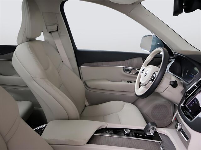 2023 Volvo XC90 Recharge Plug-In Hybrid T8 Plus 6 Passenger Merriam KS