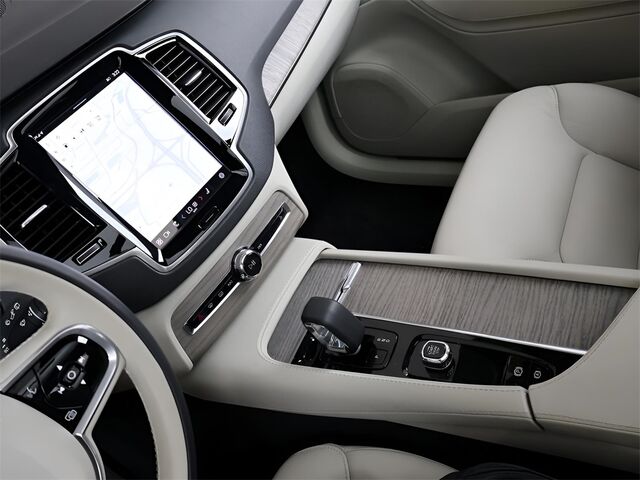 2023 Volvo XC90 Recharge Plug-In Hybrid T8 Plus 6 Passenger Merriam KS