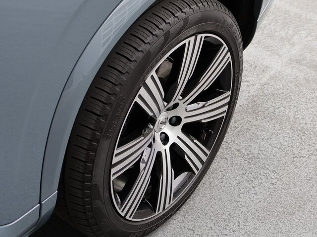 2023 Volvo XC90 Recharge Plug-In Hybrid T8 Plus 6 Passenger Merriam KS