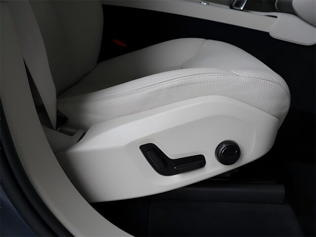 2023 Volvo XC90 Recharge Plug-In Hybrid T8 Plus 6 Passenger Merriam KS