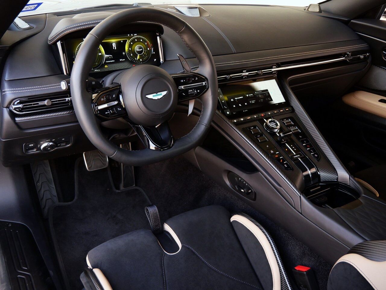 2024 Aston Martin DB12