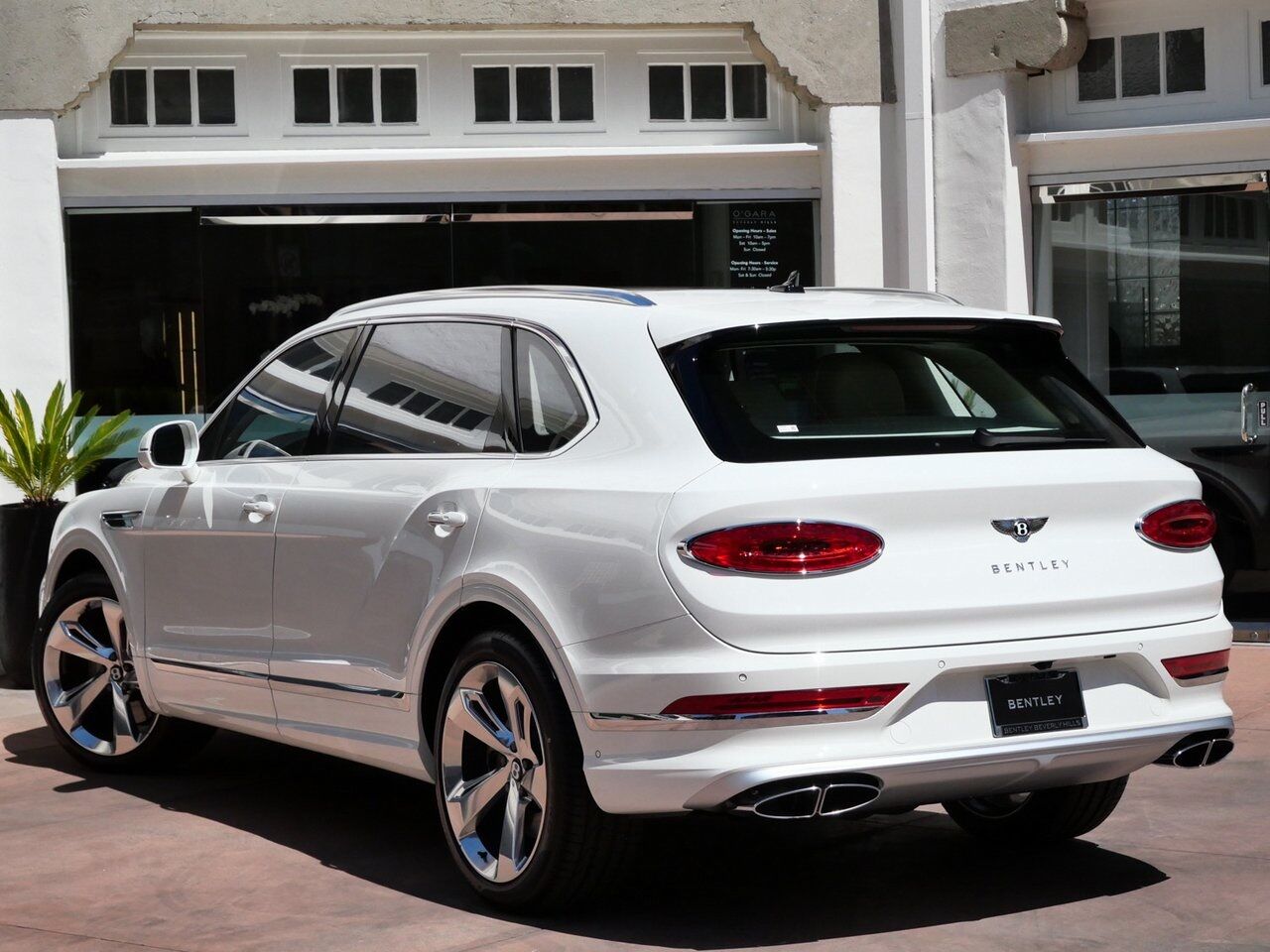 2024 Bentley Bentayga EWB