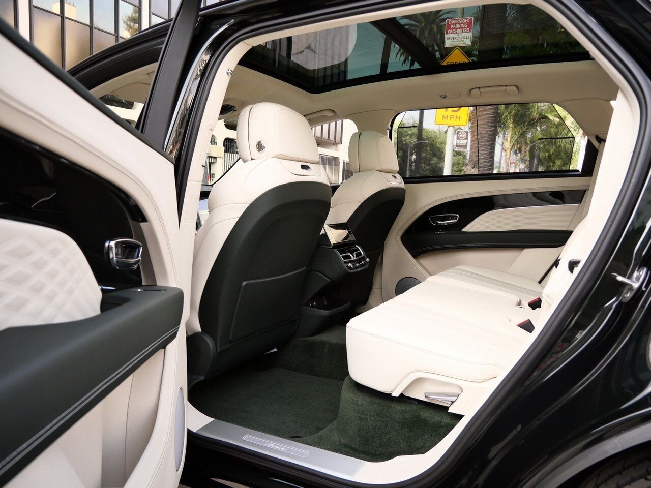 2024 Bentley Bentayga EWB Azure Lawrence KS