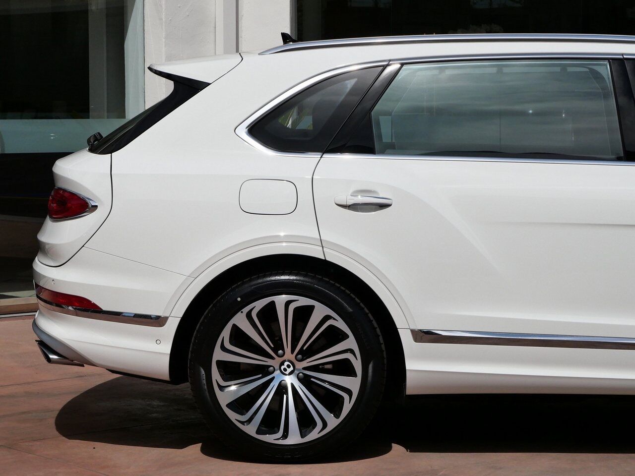 2024 Bentley Bentayga EWB Azure Lawrence KS