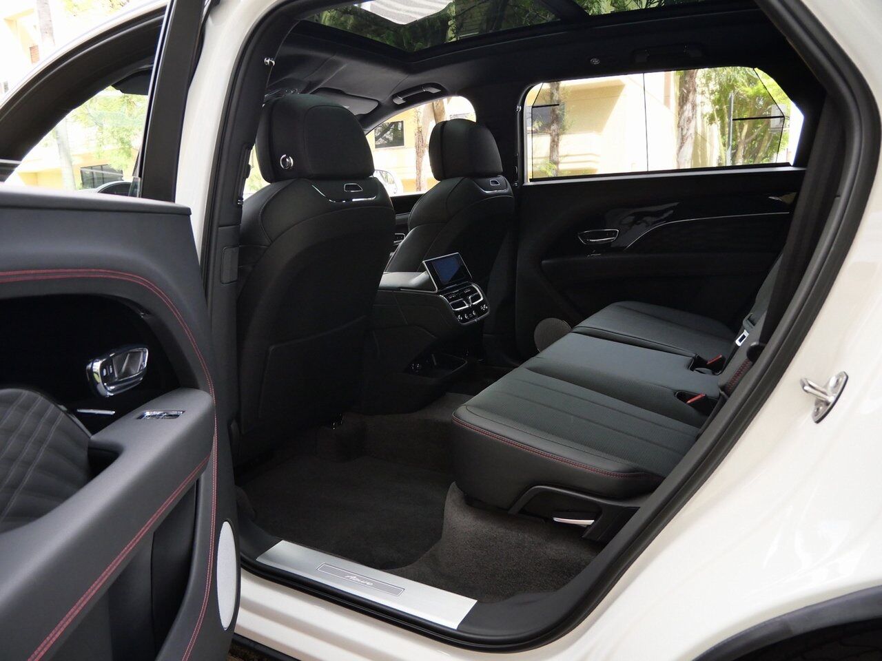 2024 Bentley Bentayga EWB Azure Lawrence KS