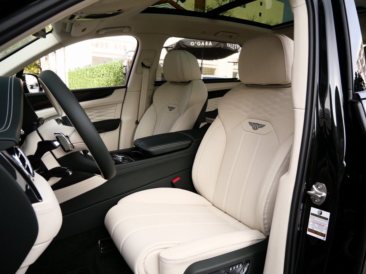 2024 Bentley Bentayga EWB Azure