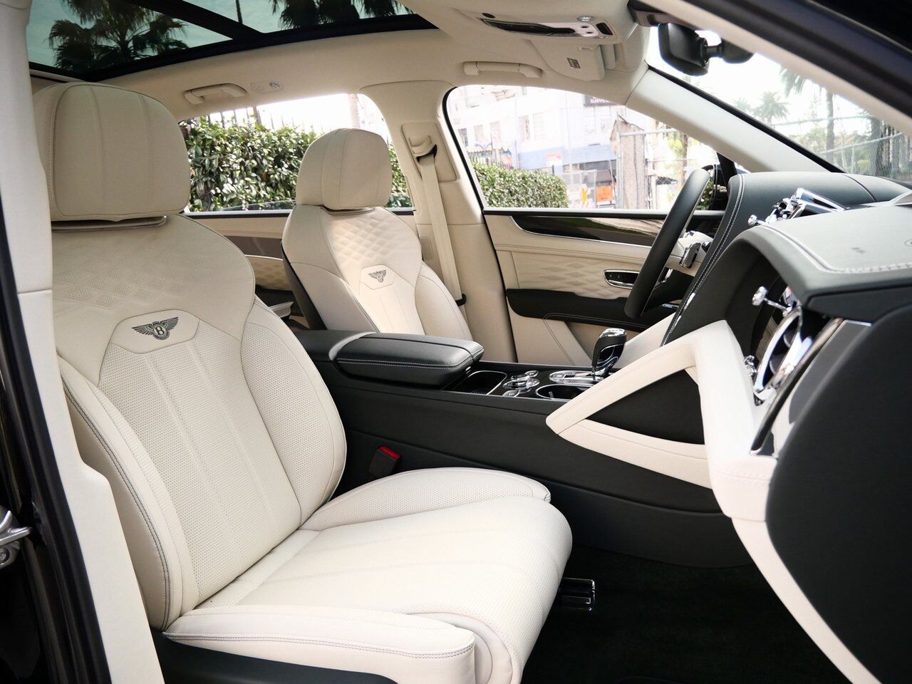 2024 Bentley Bentayga EWB Azure Lawrence KS