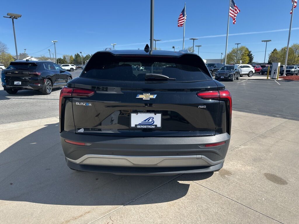 2024 Chevrolet Blazer EV LT Manitowoc WI
