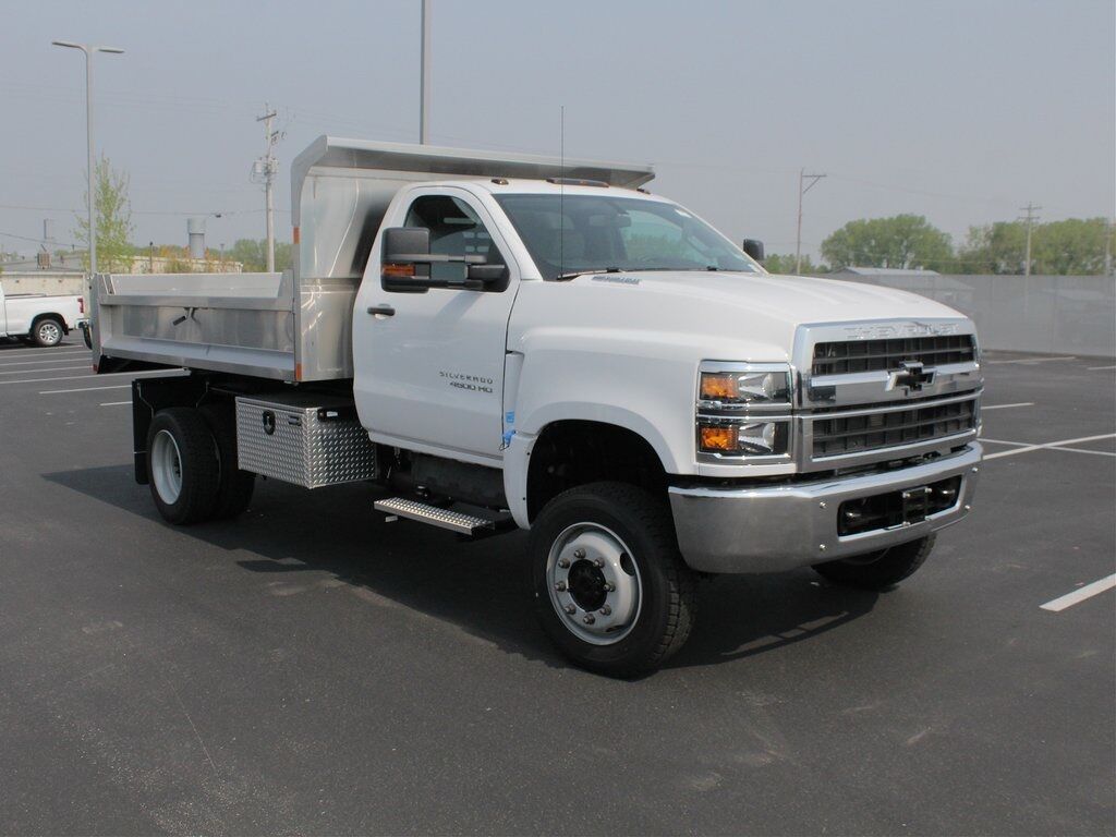 2024 Chevrolet SILVERADO 5500HD Work Truck Green Bay WI
