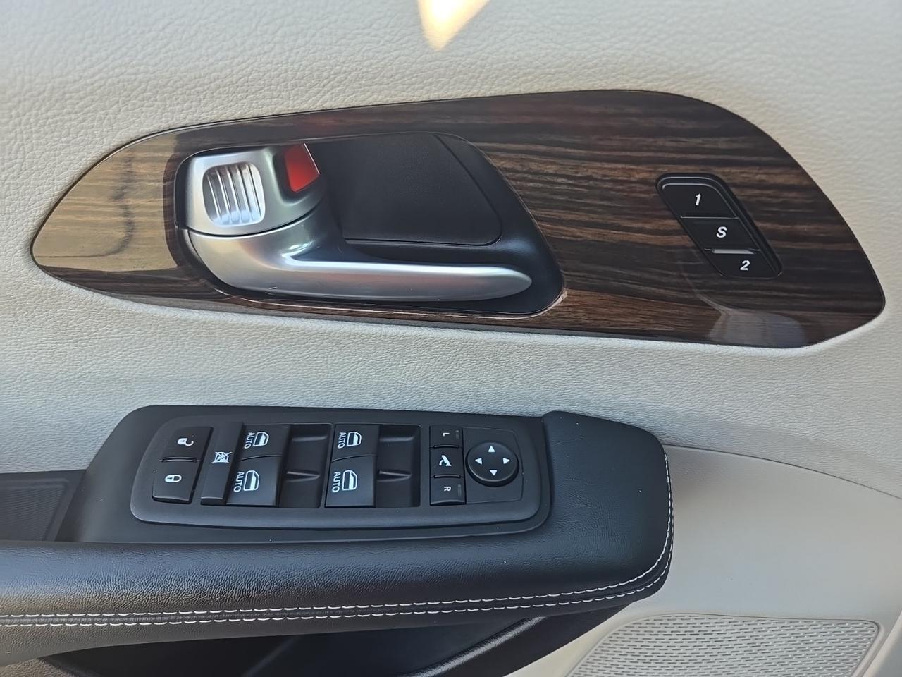 2024 Chrysler Pacifica Limited Stafford VA