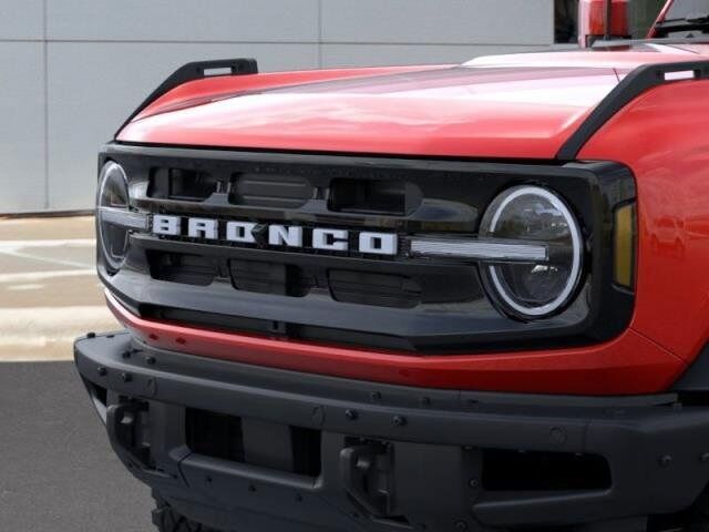 2024 Ford Bronco Outer Banks Green Bay WI