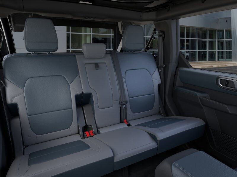 2024 Ford Bronco Outer Banks Green Bay WI