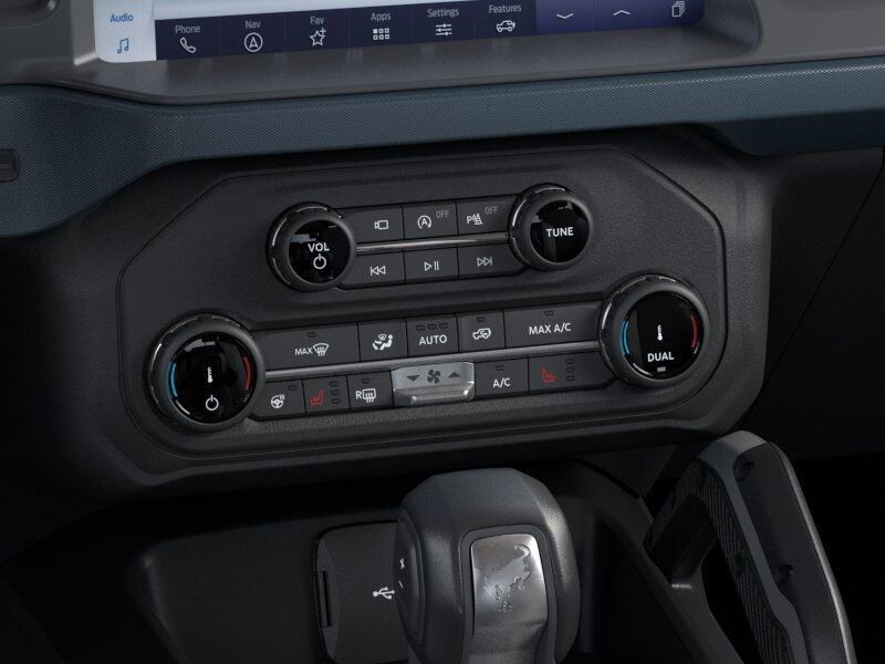 2024 Ford Bronco Outer Banks Green Bay WI