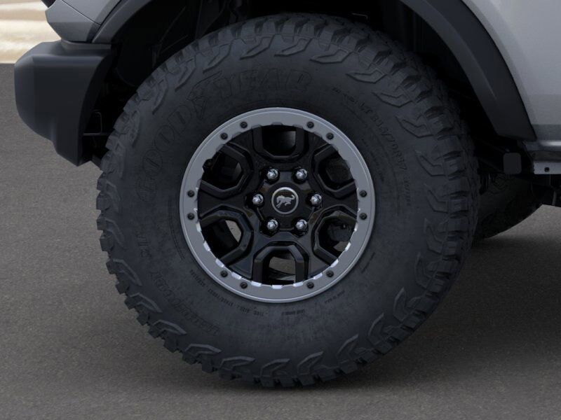 2024 Ford Bronco Outer Banks Green Bay WI