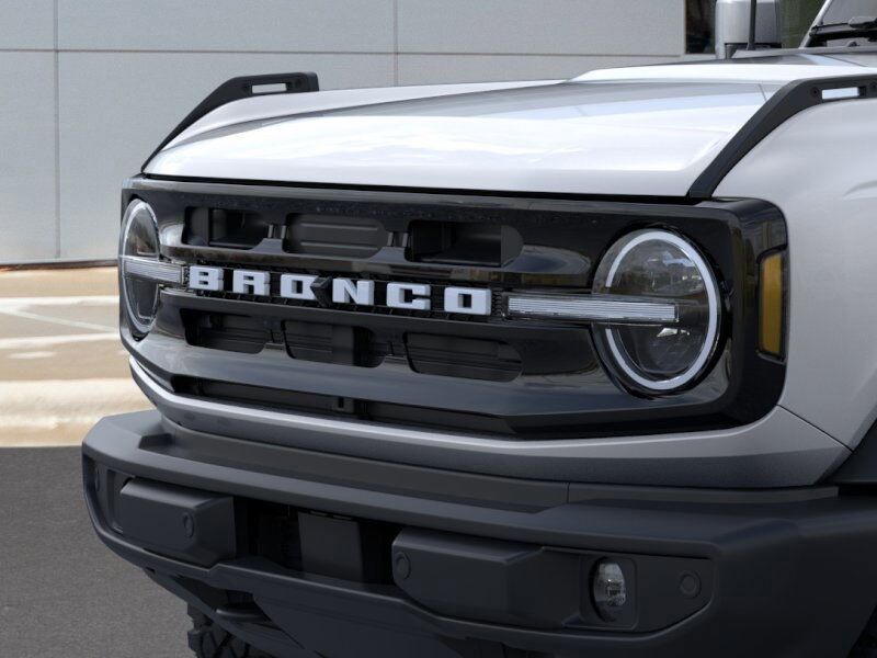 2024 Ford Bronco Outer Banks Green Bay WI