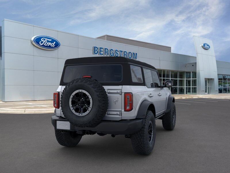 2024 Ford Bronco Outer Banks Green Bay WI