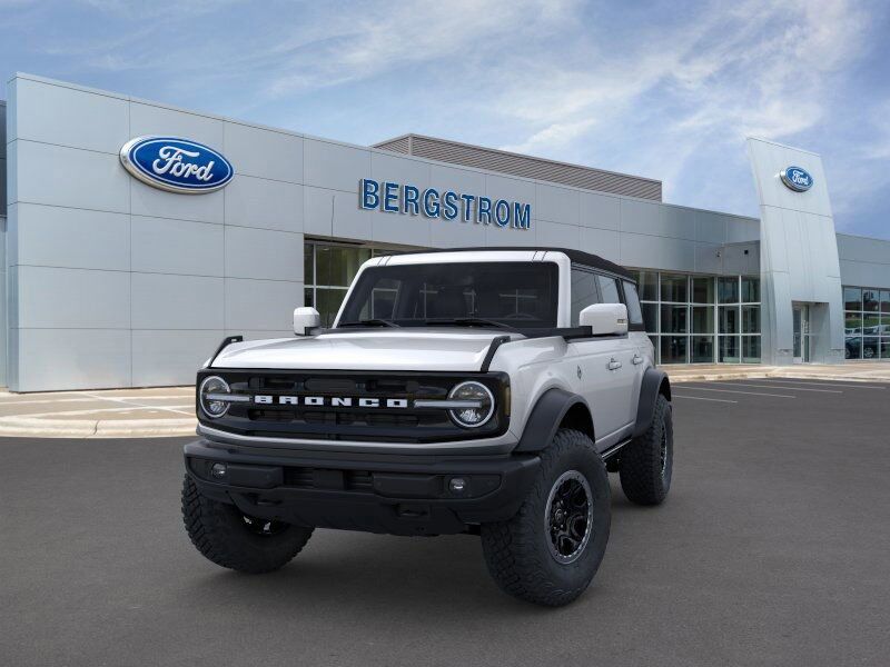 2024 Ford Bronco Outer Banks Green Bay WI