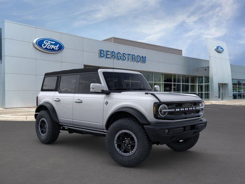 2024 Ford Bronco Outer Banks Green Bay WI