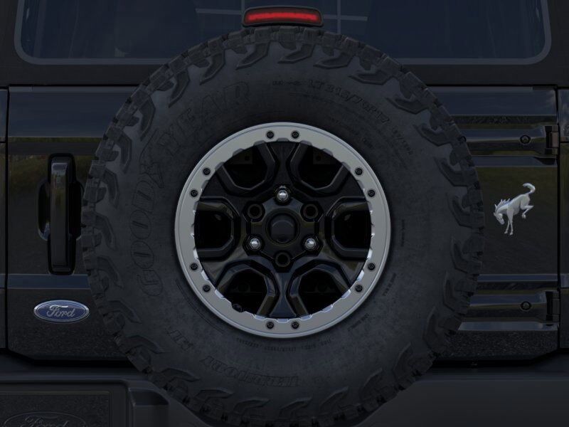 2024 Ford Bronco Outer Banks Green Bay WI