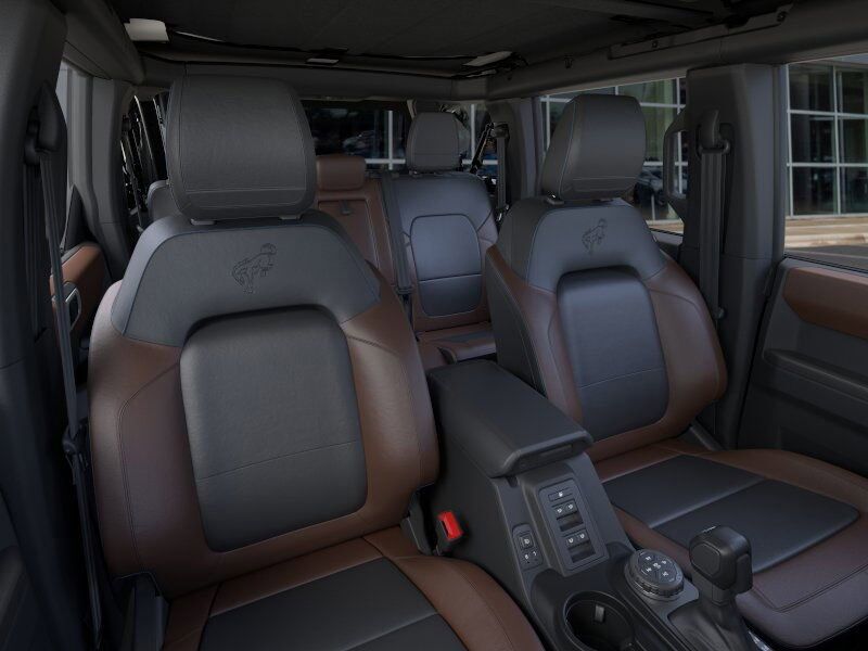 2024 Ford Bronco Outer Banks Green Bay WI