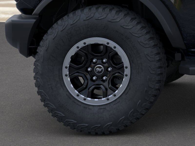 2024 Ford Bronco Outer Banks Green Bay WI