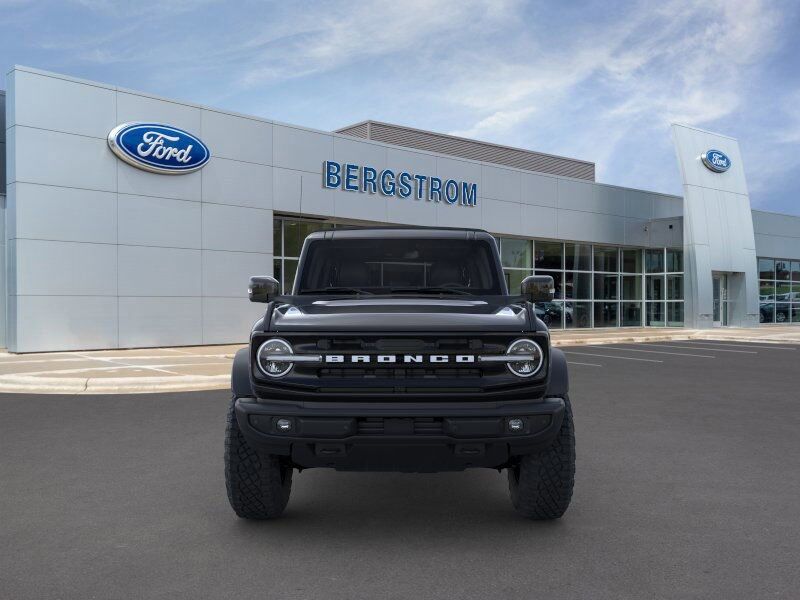 2024 Ford Bronco Outer Banks Green Bay WI