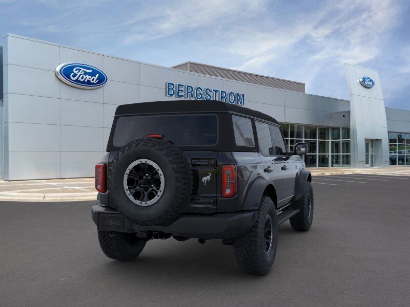 2024 Ford Bronco Outer Banks Green Bay WI