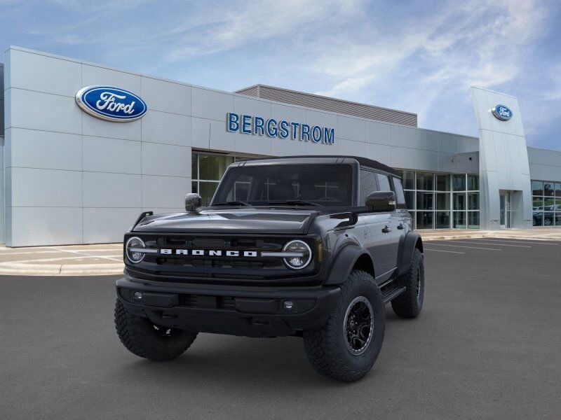 2024 Ford Bronco Outer Banks Green Bay WI