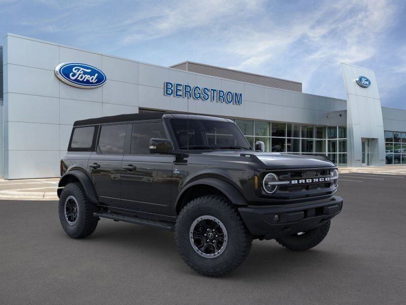 2024 Ford Bronco Outer Banks Green Bay WI