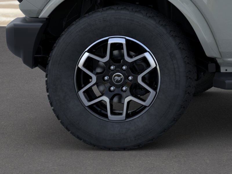 2024 Ford Bronco Outer Banks Green Bay WI