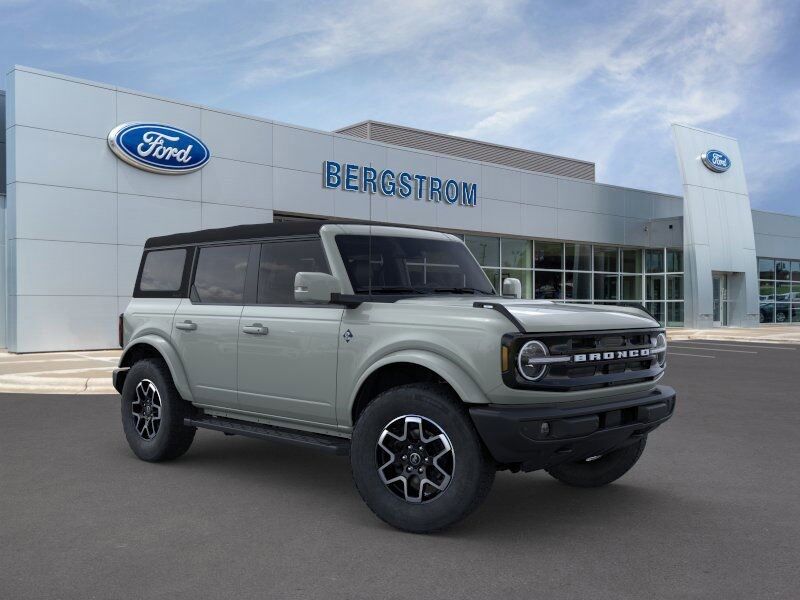2024 Ford Bronco Outer Banks Green Bay WI