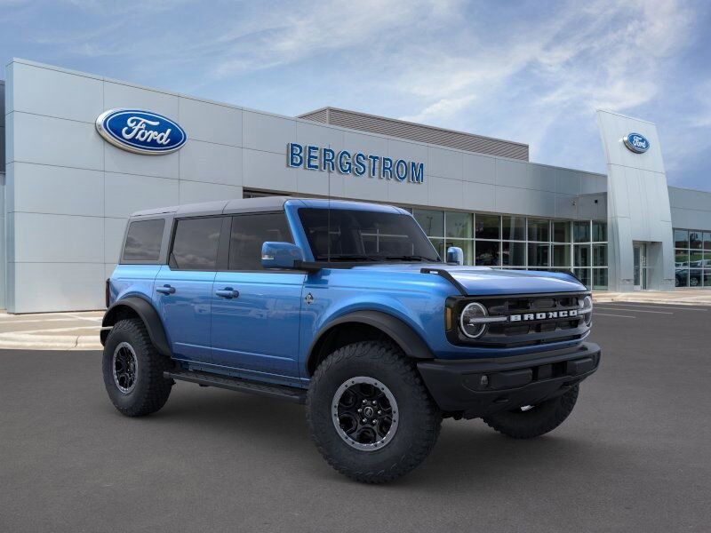 2024 Ford Bronco Outer Banks Green Bay WI