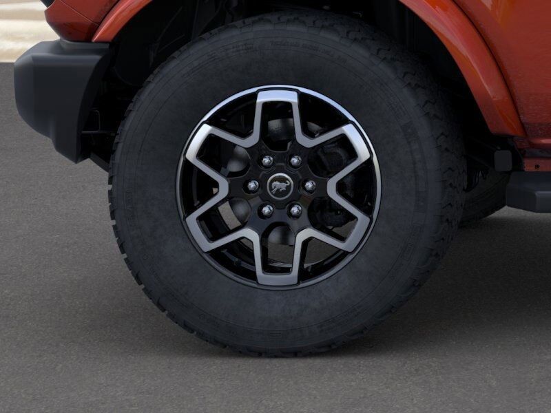 2024 Ford Bronco Outer Banks Green Bay WI