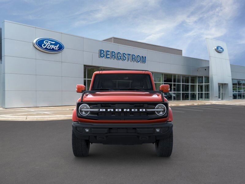 2024 Ford Bronco Outer Banks Green Bay WI