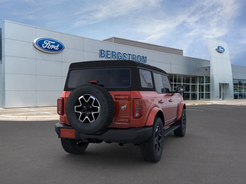 2024 Ford Bronco Outer Banks Green Bay WI