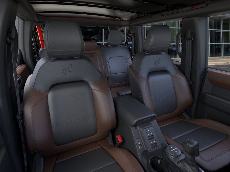 2024 Ford Bronco Outer Banks Green Bay WI