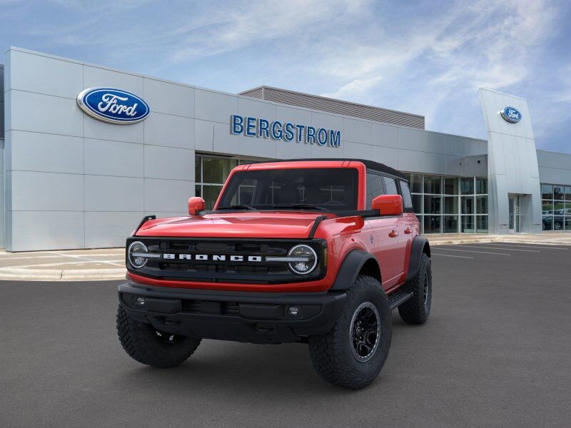 2024 Ford Bronco Outer Banks Green Bay WI