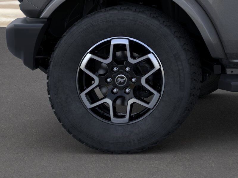 2024 Ford Bronco Outer Banks Green Bay WI