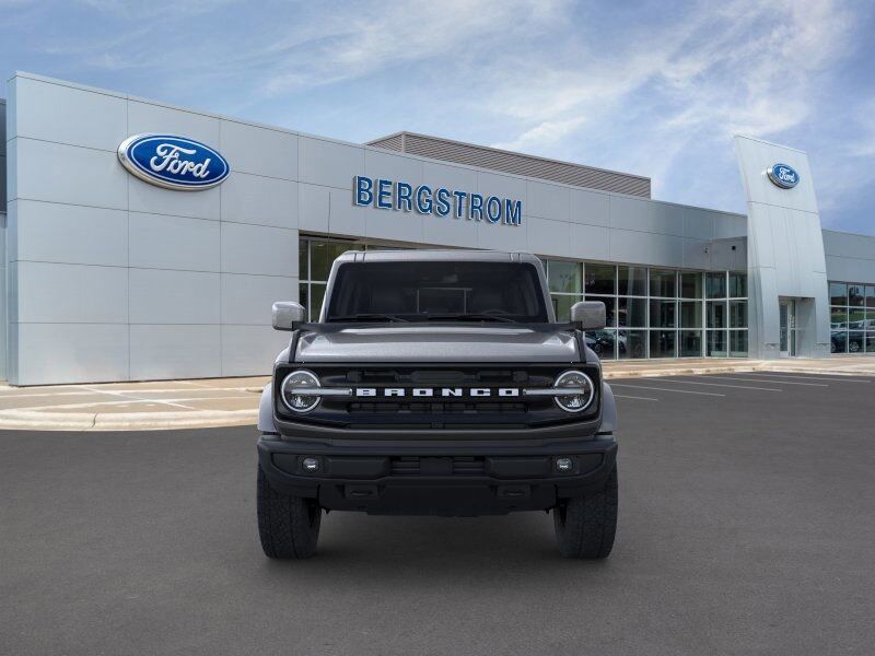 2024 Ford Bronco Outer Banks Green Bay WI