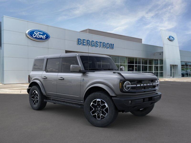 2024 Ford Bronco Outer Banks Green Bay WI