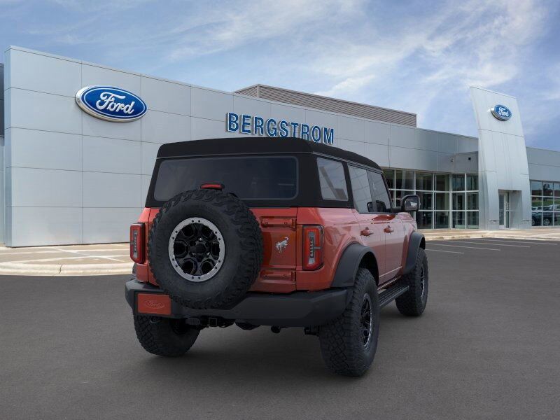 2024 Ford Bronco Outer Banks Green Bay WI