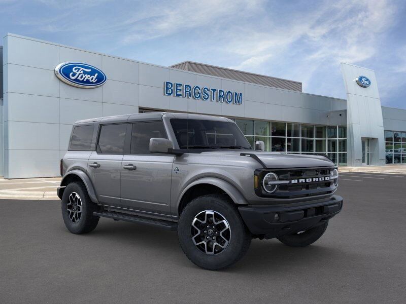 2024 Ford Bronco Outer Banks Green Bay WI