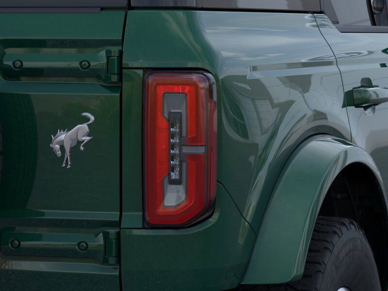 2024 Ford Bronco Outer Banks Green Bay WI
