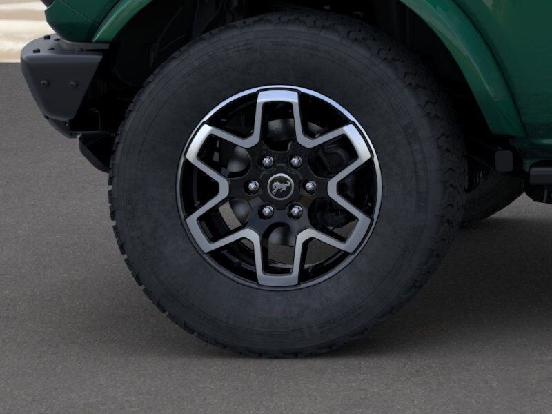 2024 Ford Bronco Outer Banks Green Bay WI