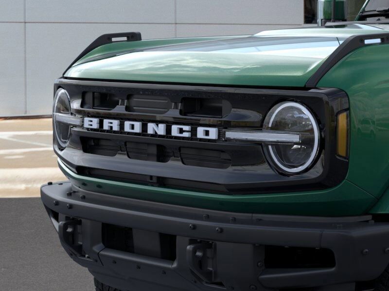 2024 Ford Bronco Outer Banks Green Bay WI